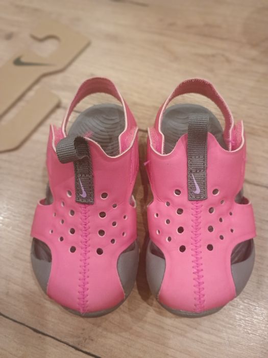Детски сандали за момиче nike