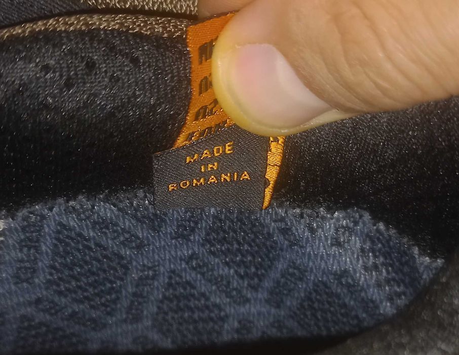 Продам горные ботинки новые