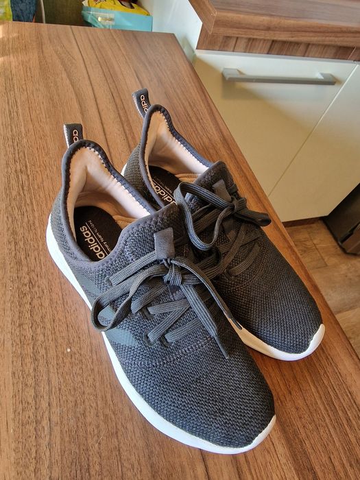 Adidasi dame,marime 38,stare foarte buna,model slip in