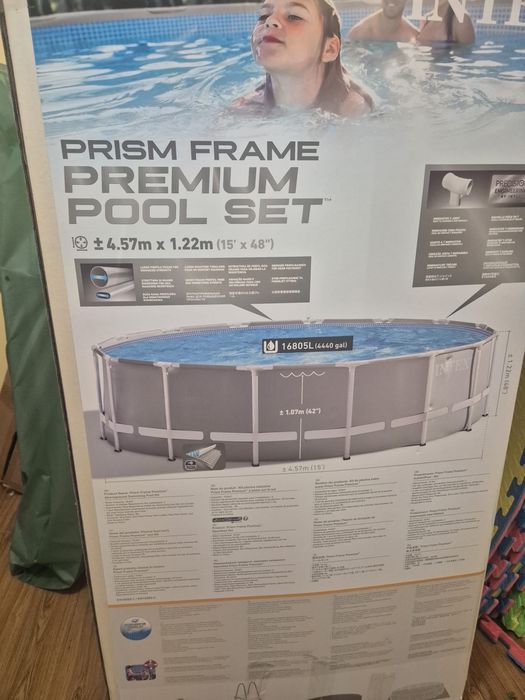 Piscina intex  cu aspirator