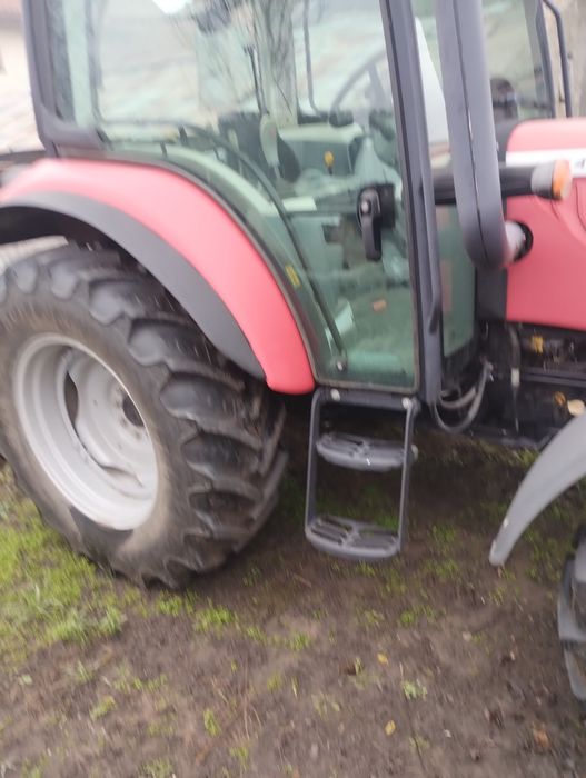 Vând tractor Mccormick x4.30