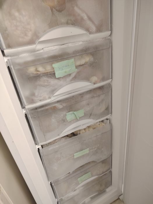 Продам морозильник