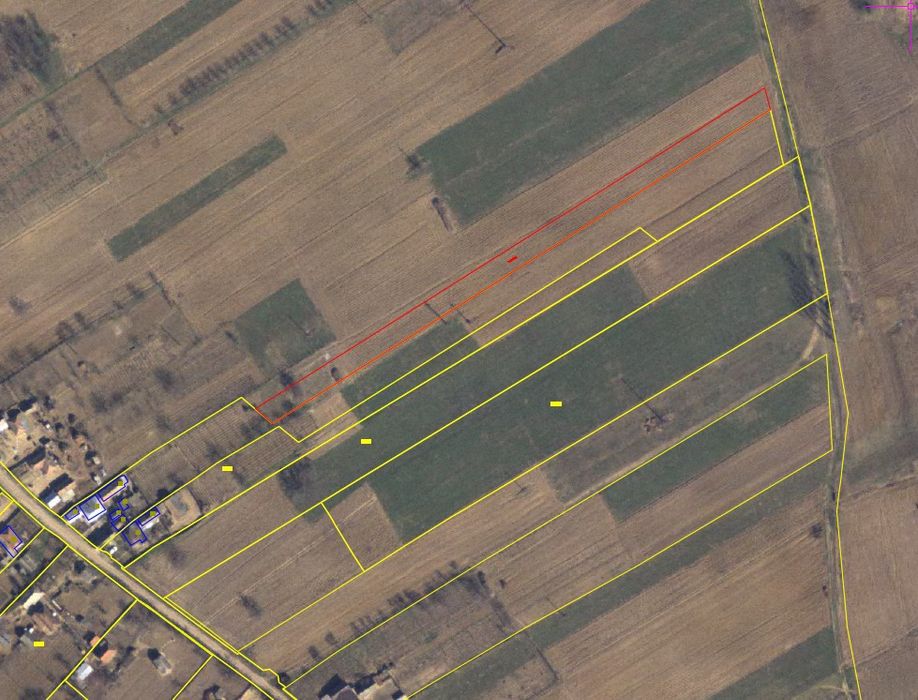 Casă bătrânească de vânzare