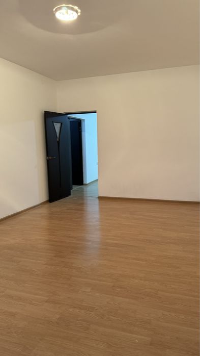 Горот. Тараз.  Сулейманова270. 3этаж 2 бөлмелі пәтер