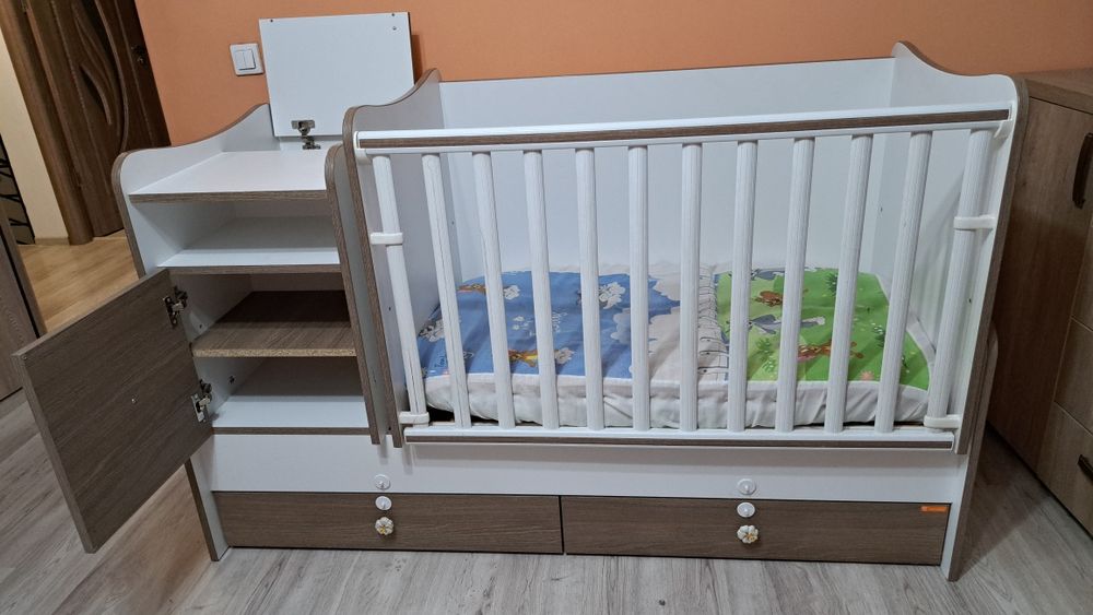 Vand pătuț pentru bebe