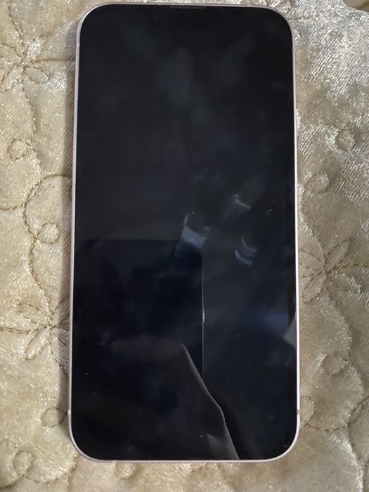 Айфон 13 сатылады