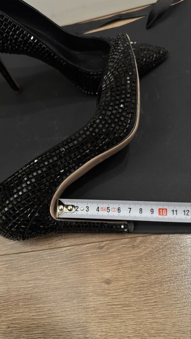 Продам красивые туфли от Basconi