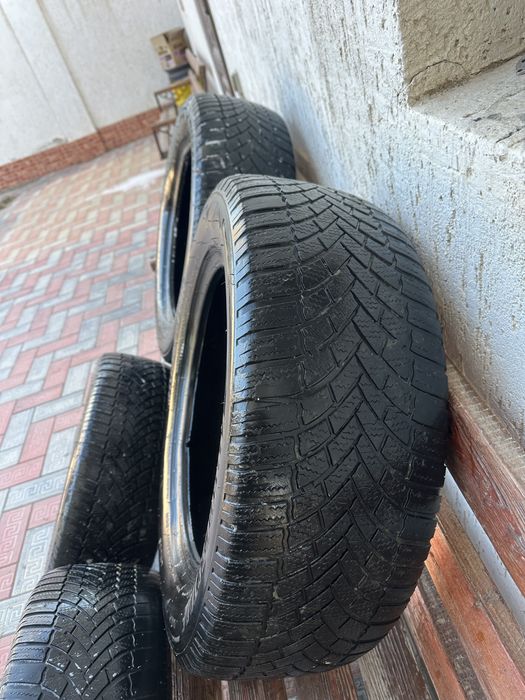 Комплект зимних шин Bridgestone