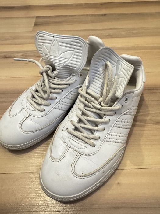 Кросы женские кожанные