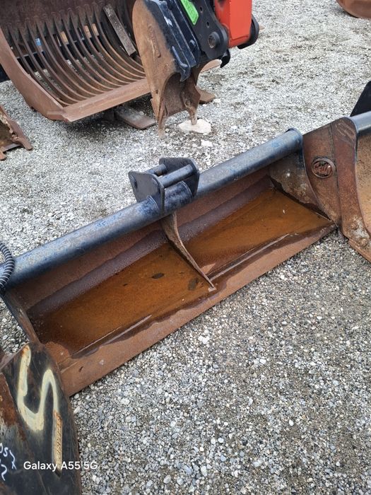 Cupă taluz pentru mini excavator