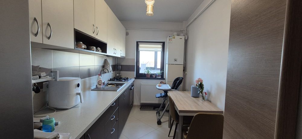 Apartament cu  2 camere decomandat+2 locuri de parcare
