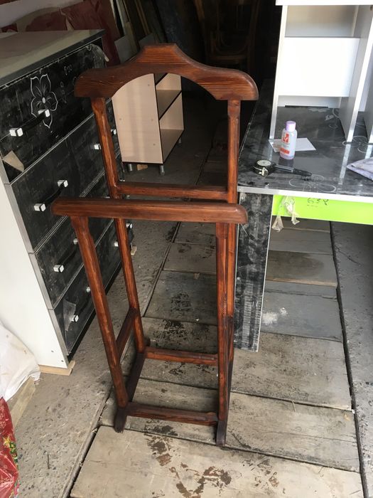 Немой слуга-вешалка, зеркало