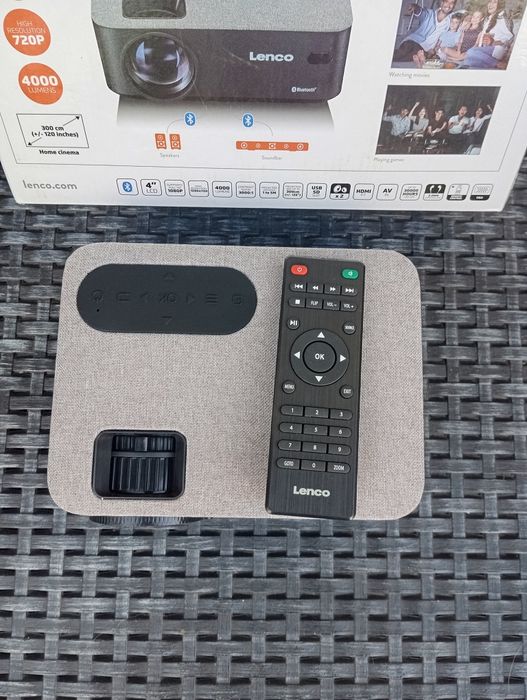 Проектор / Projector Lenco lpj 700