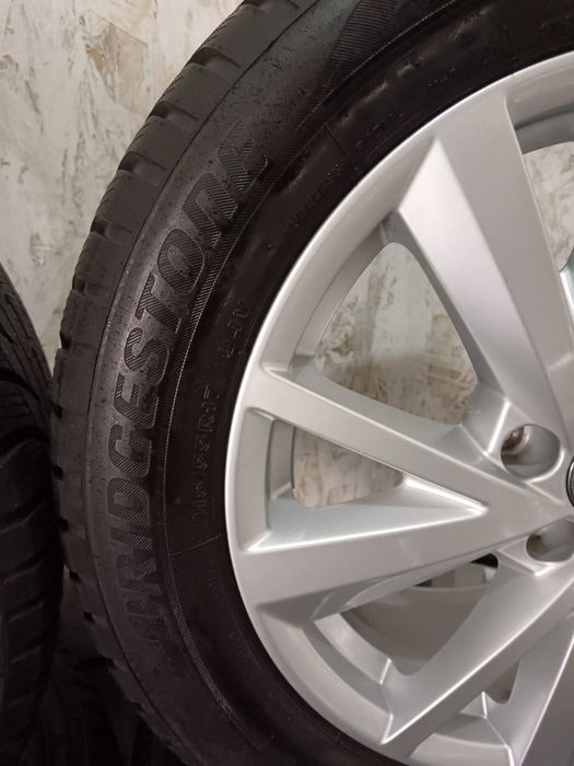 Jante 17 5x112 ET45 Golf Passat Octavia + 215/55 R17 iarna