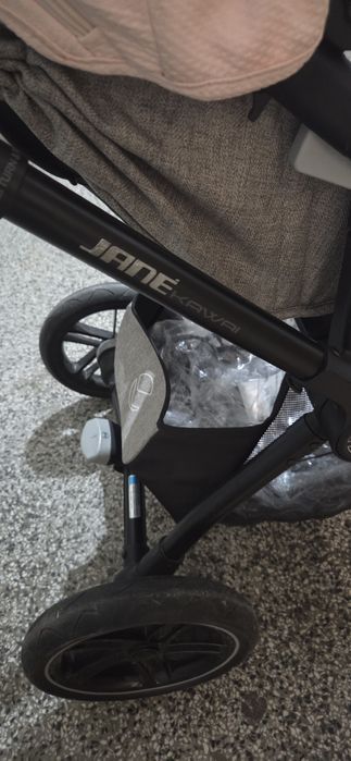 Бебешка количка.