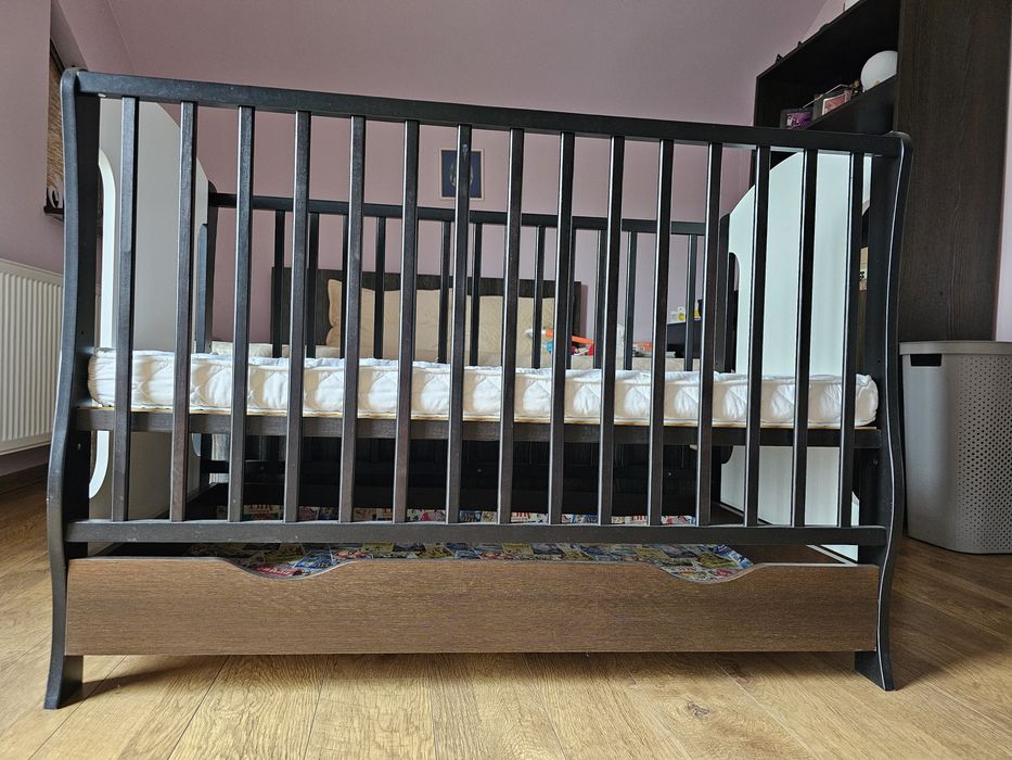 Patut copil productie Polonia