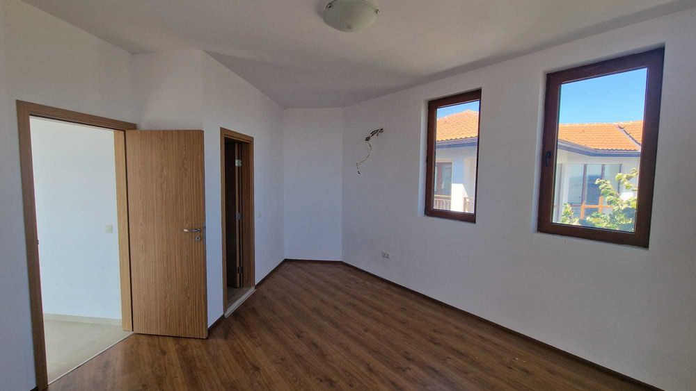 Продава се Къща в Ахелой - 180 кв.м за 700 €/кв.м - Снимка #5