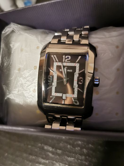 Продавам часовник Kandino