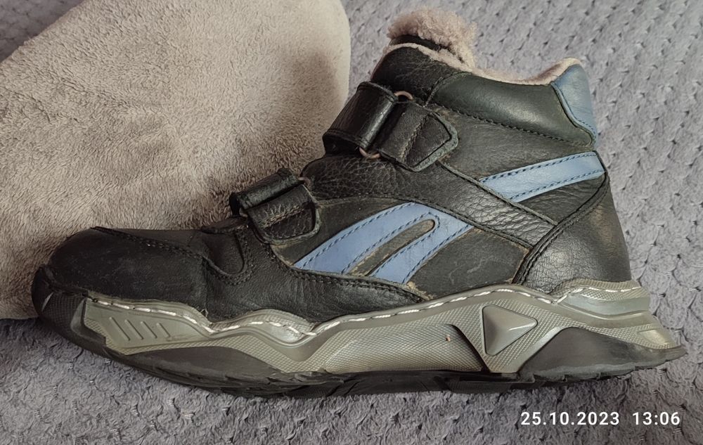 Продам зимние ботинки