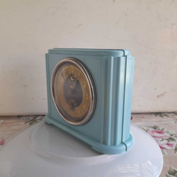 Ceas desteptator - mecanic JNSA din fosta Yugoslavia .