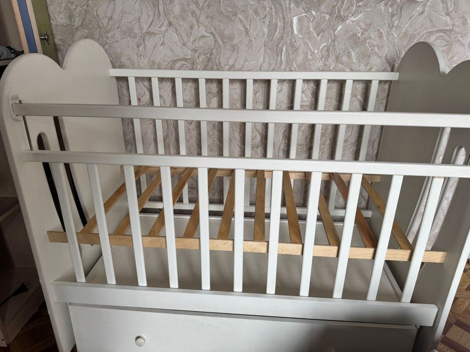 Продам срочно кроватку.