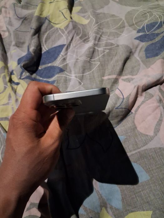Iphone 15 pro max 256 gb 88 yomkis 651 sekl amerkanski sim blok bolgan
