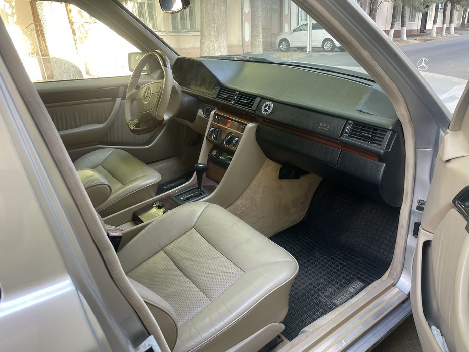 Продам Mercedes легенда ешка 124