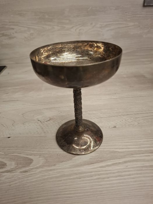 Антични чаши за вино