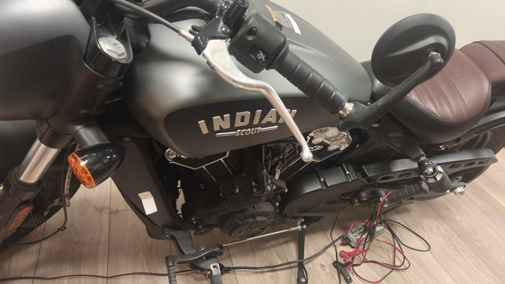 Vând indian scout bobber 271 km de 1200
