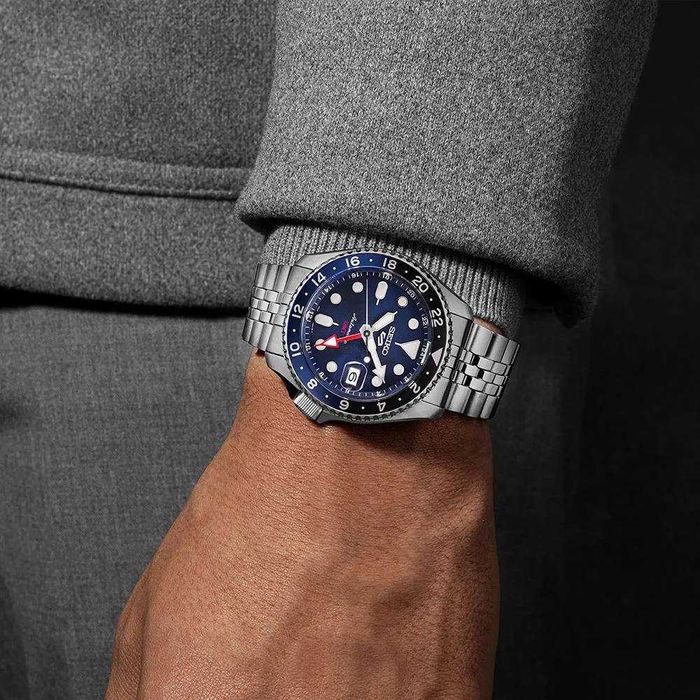 Seiko 5 Diver GMT Blue SSK003