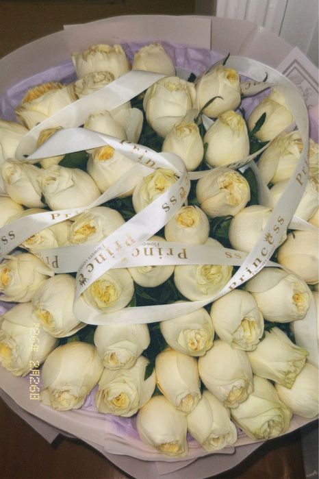 Я читал вы любите белые розы!