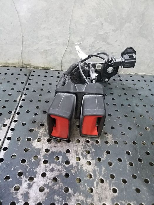 Set teaca centura mijloc spate audi a3 8y 8y0857739