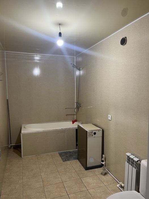 Kotedj sotiladi 1,33 sotx 5xona va oshxona yashashga tayyor uy