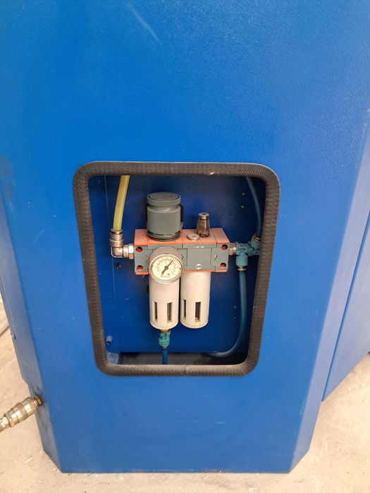 Masina , utilaj sertizat profile aluminiu