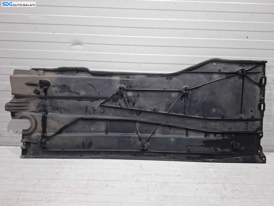 Scut Lateral Stanga Protectie Caroserie Podea Prag Volkswagen Passat B8 Combi Variant Break 2014 - 2023 Cod 3Q0825201H [L3947]