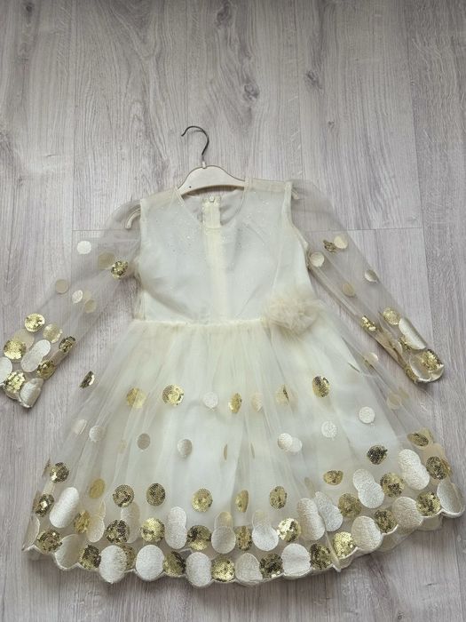 Платье для девочки праздничное