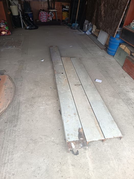 Продам швеллер 18см или 180мл