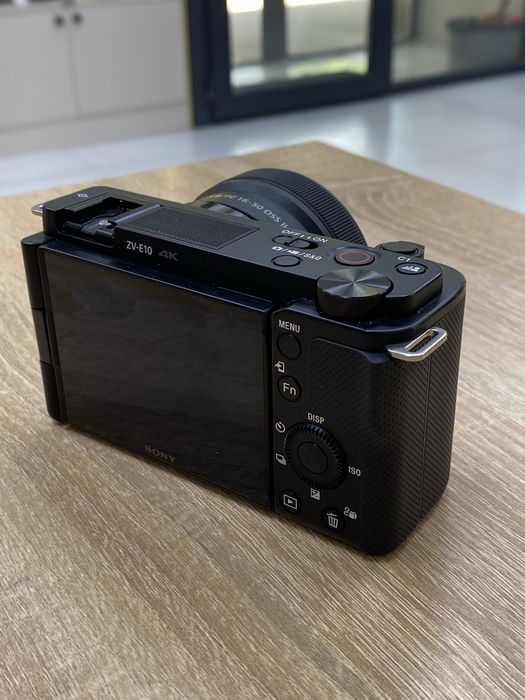 Sony ZV-E10 1gen (p25)