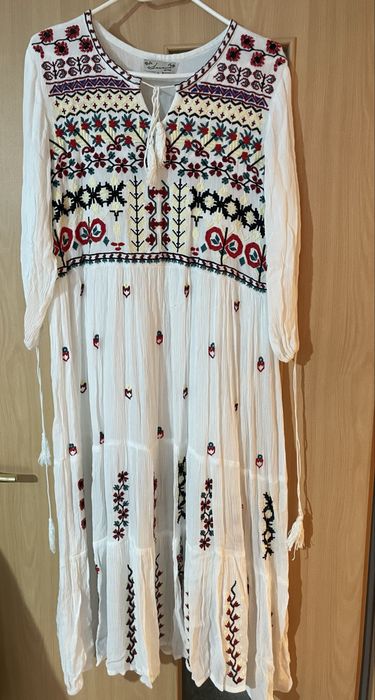 Rochie cu motive traditionale XL