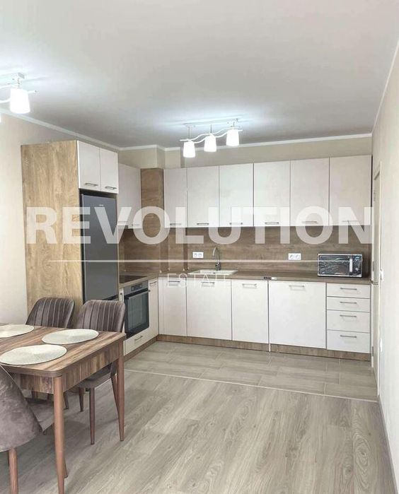 Дава се под наем Двустаен апартамент в Варна, Победа - 63 кв.м за 725 € - Снимка #2