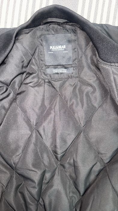 Продам бомбер Pull&Bear новый