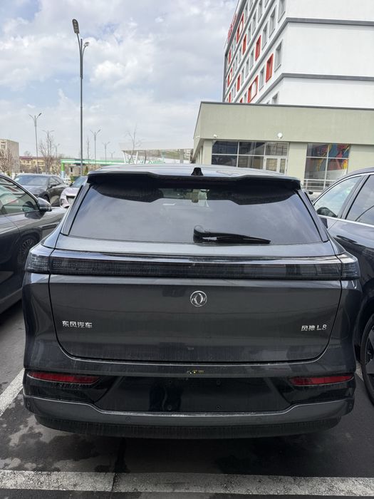 Dongfeng L8 2025