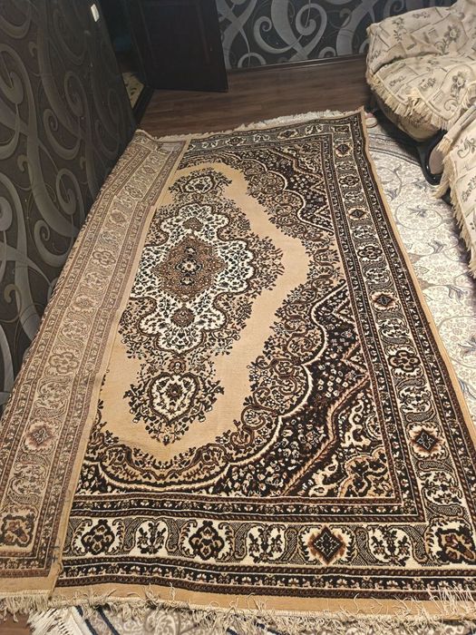 Продается ковер б/у