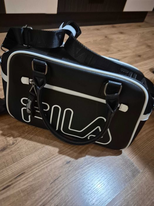 Нова черна чанта FILA