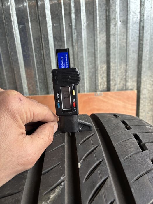 245/45/19 Континентал  Летни