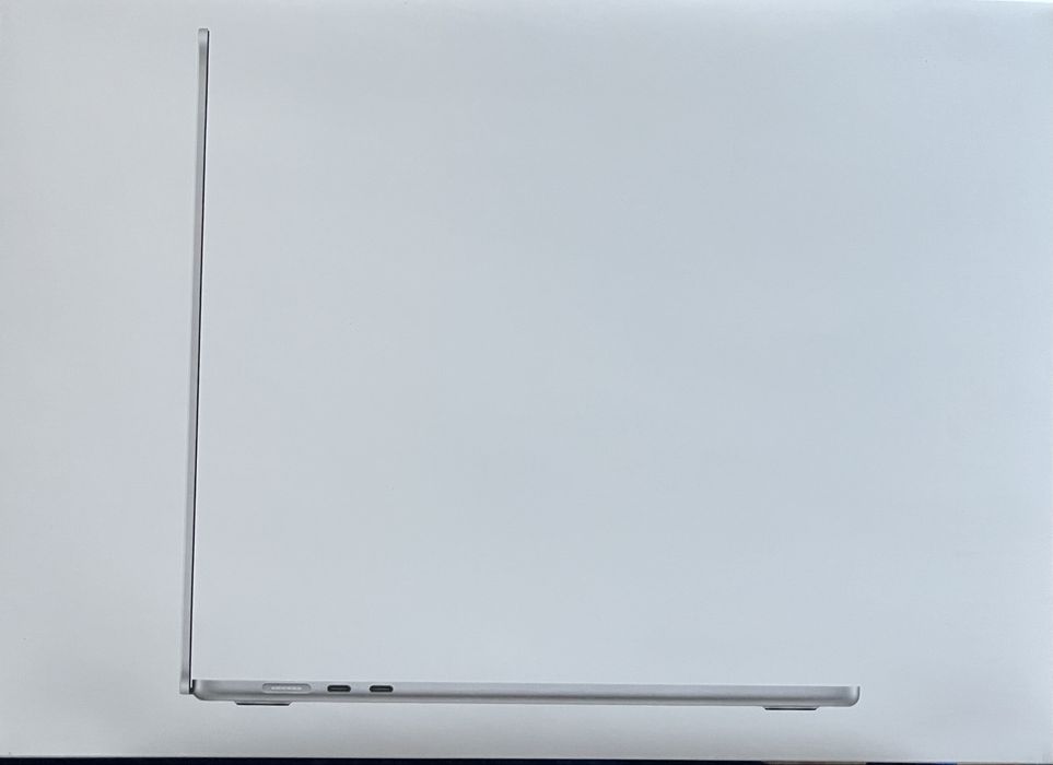 Macbook Air 15 m3 8/512gb