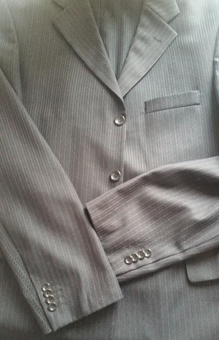 Продам  хороший костюм