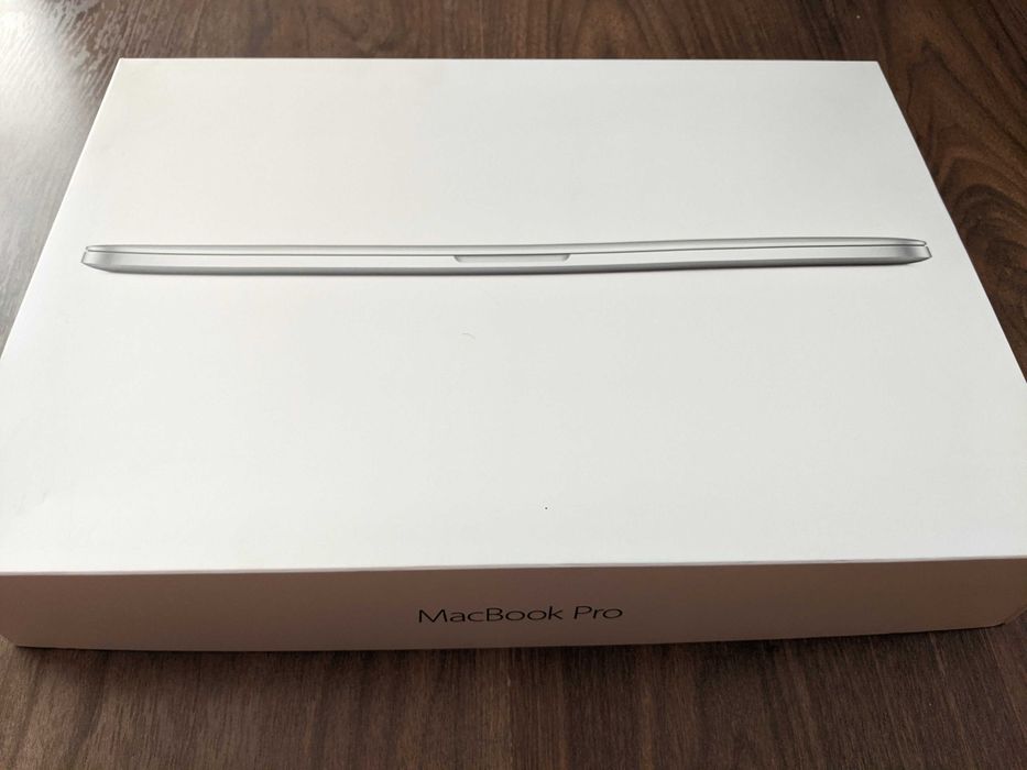 Cutii Laptop Apple MacBook Pro si iPad Pro