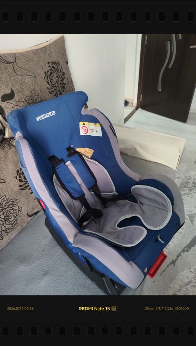 Scaun auto cu prindere in centura masinii