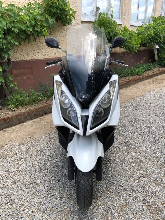 Scuter Kymco 300